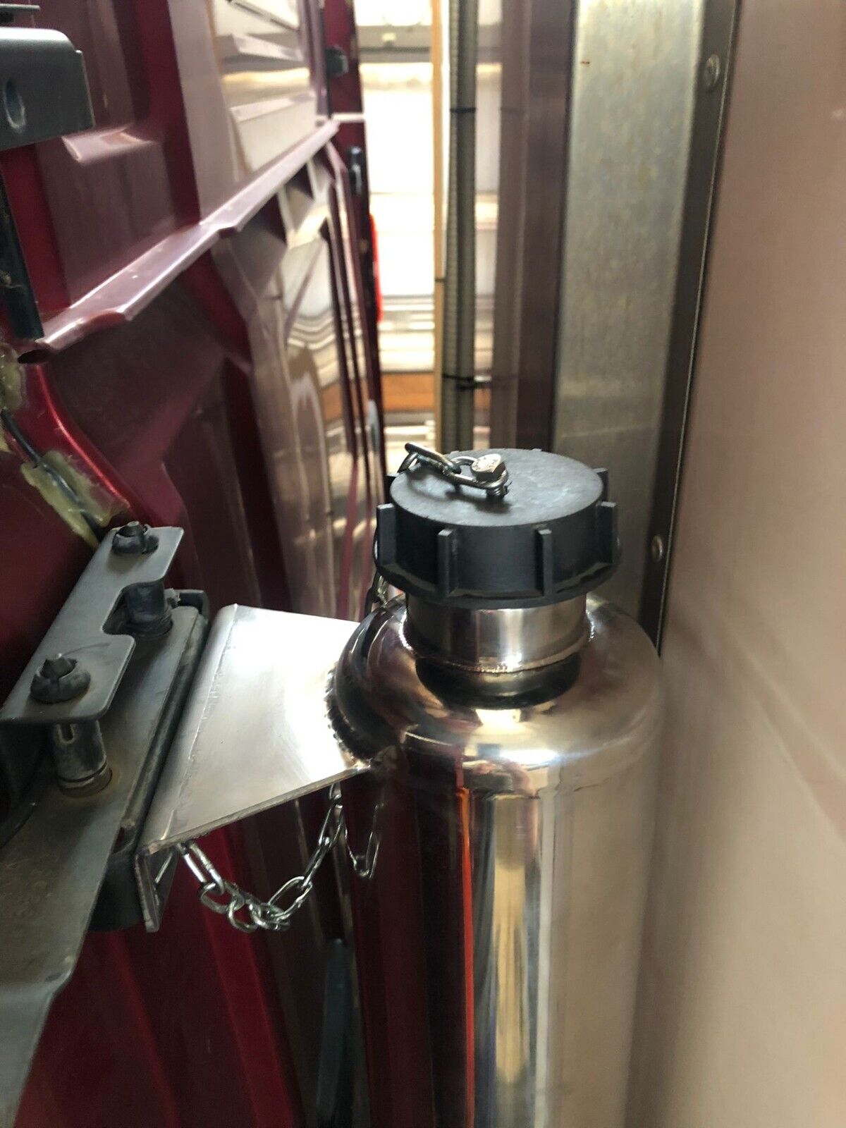 Serbatoio tanica acqua lavamani camion inox retro cabina